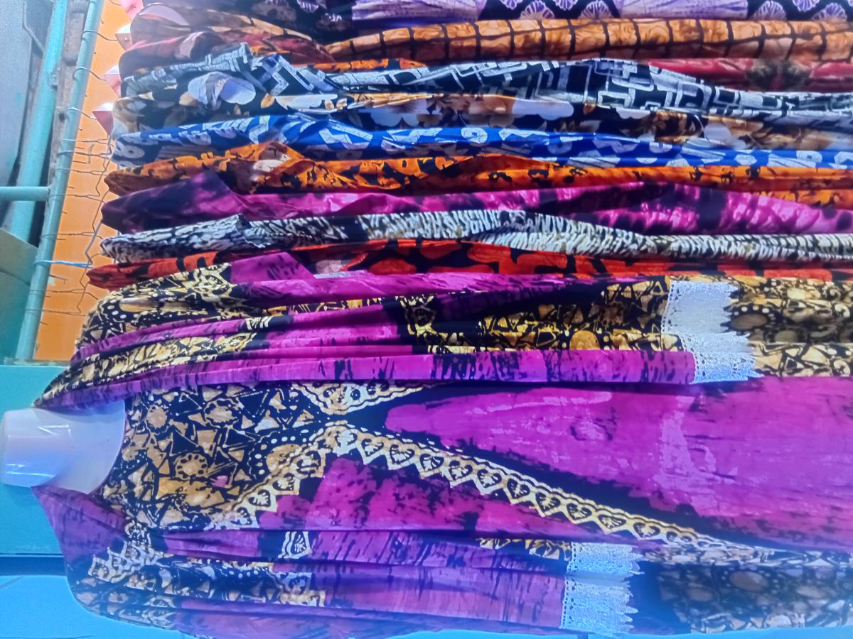 Robe grande  foulard  prix à 6000f